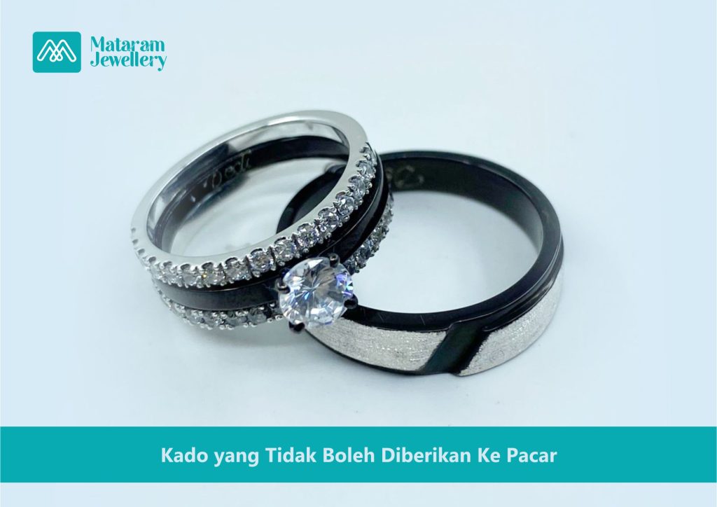 Kado yang Tidak Boleh Diberikan Ke Pacar